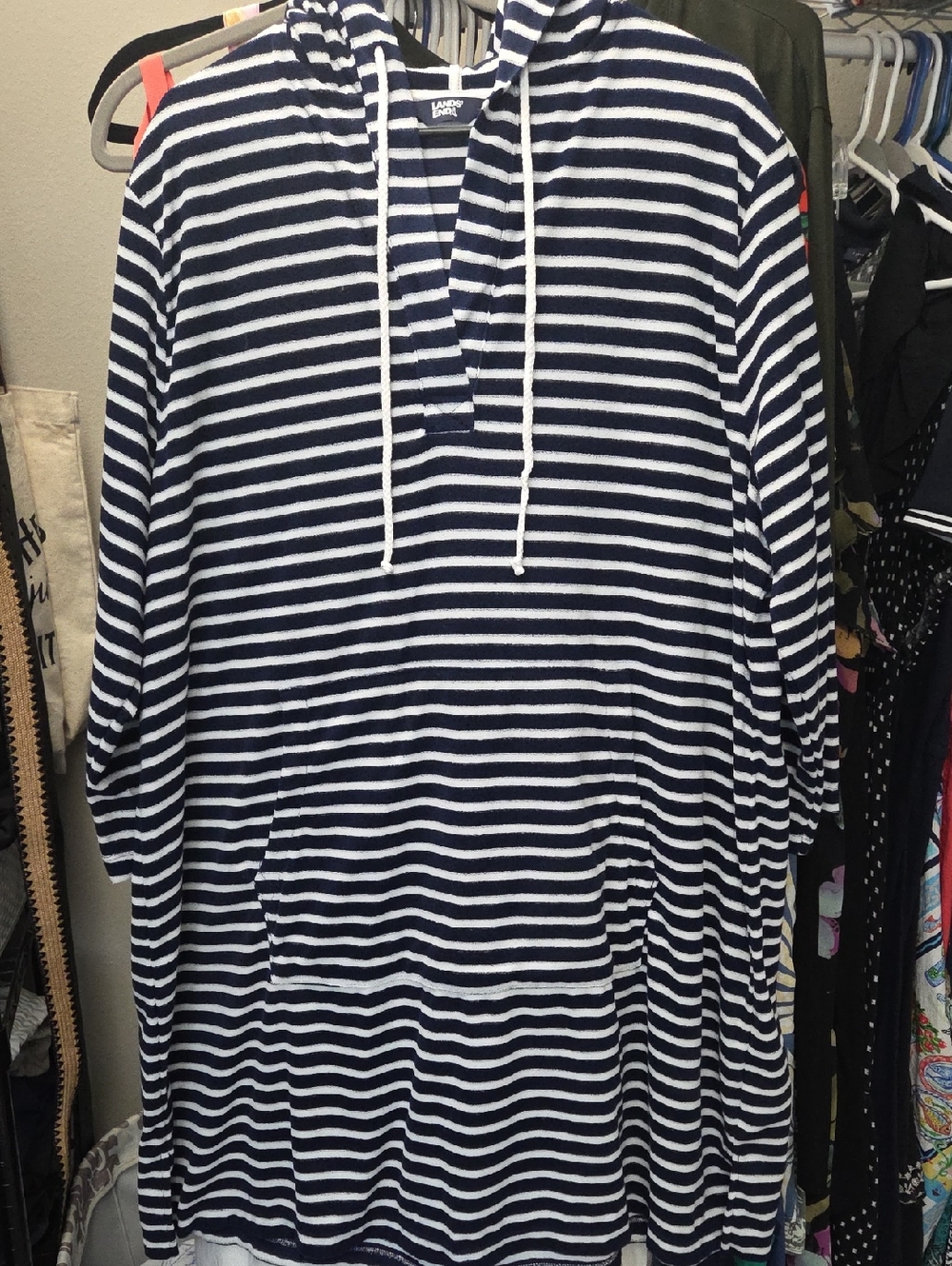 Lands End Swim Cover Up. Hooded With Front Picket. Navy White.